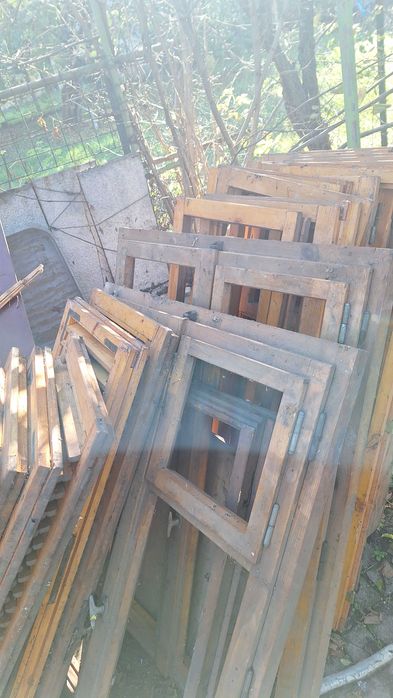 Дървена дограма с капаци (ново)