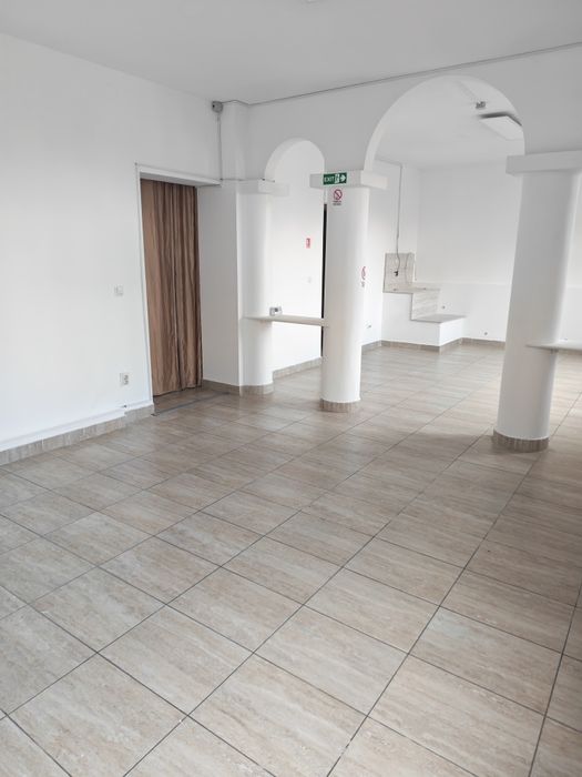 Spațiu comercial-90 mp