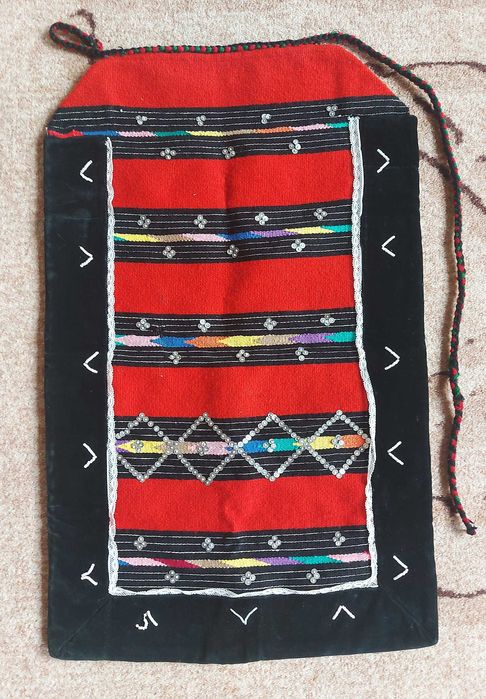 Автентична сукманена носия от Ловешко