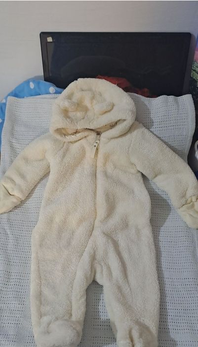 Комбинезоны для новорожденных.