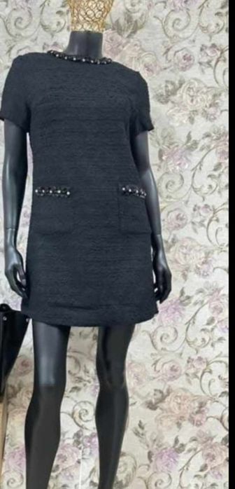 Рокля букле черна