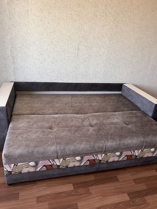 Продам диван еврокнижка