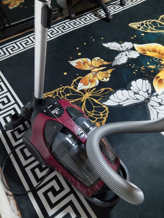 Продам пылесос Самсунг мощьный