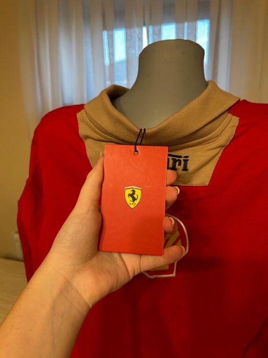 Bluza Ferrari nepurtata