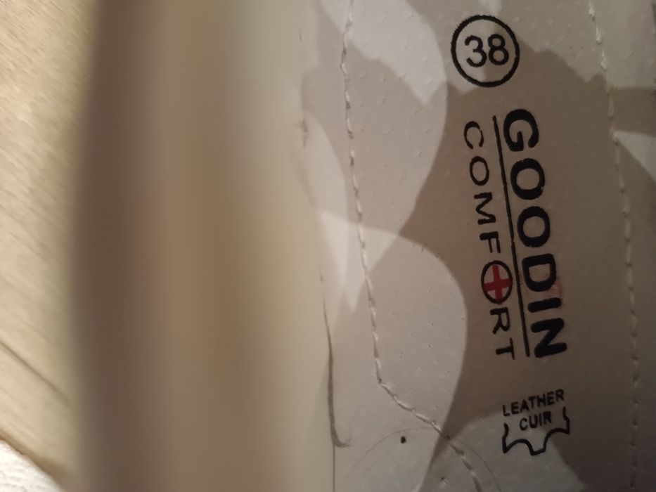 Маратонки от естествена кожа