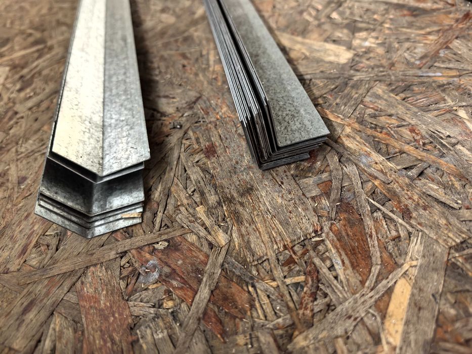 Уголок металлический оцинкованный