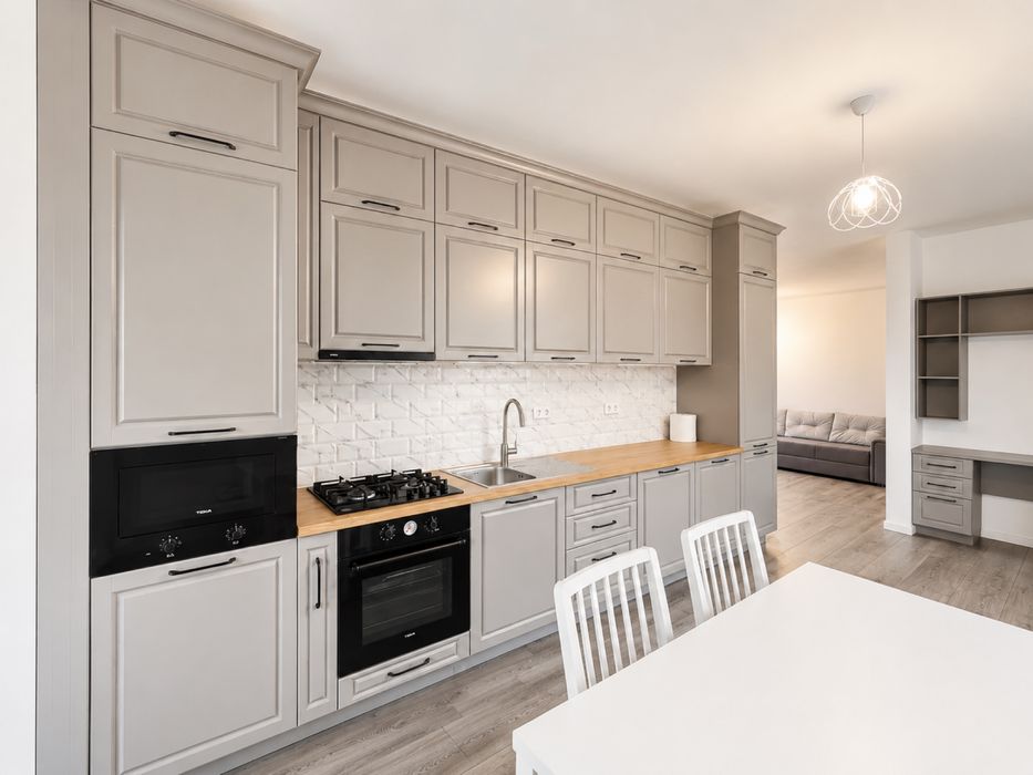 Apartament 3 camere, 2 băi, parcare subterană – Str. Câmpina 10A