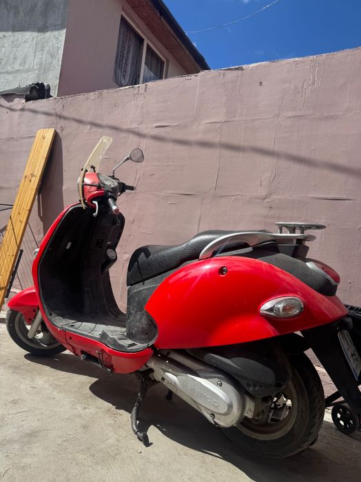 Скутер Kymco 250 Yup