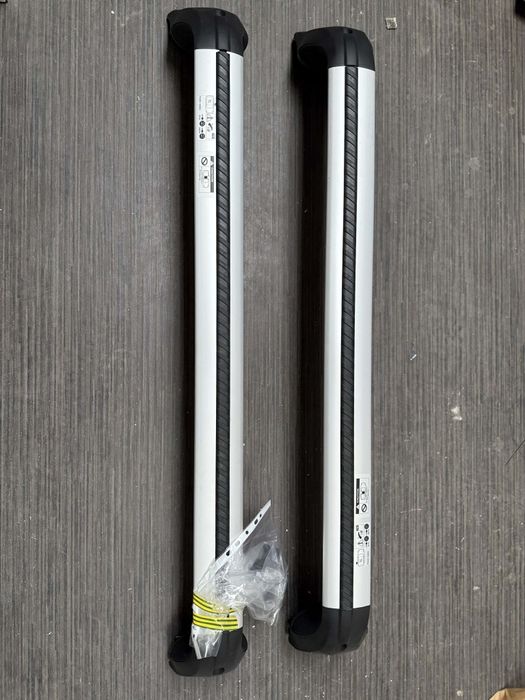 Оригинален багажник за Toyota Corolla hatchback  PW301-02002