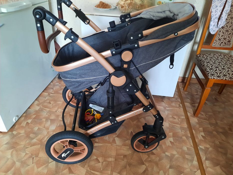 Коляска с люлькой 2×в одном