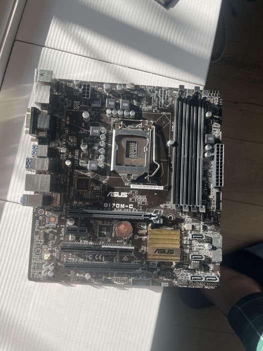 Placă de baza ASUS performanta