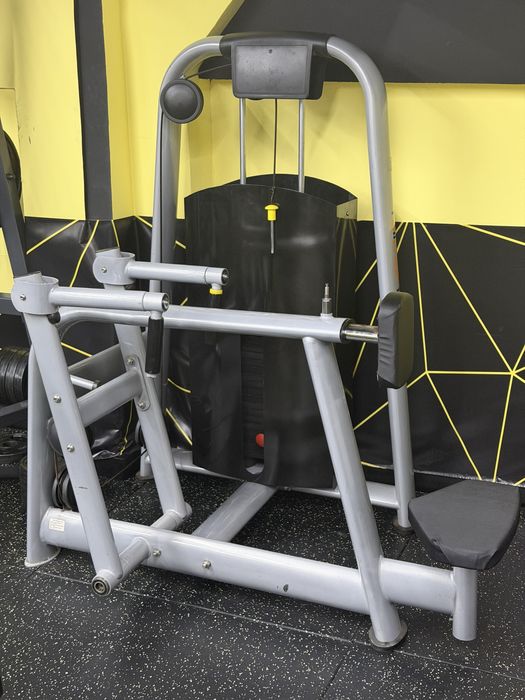 Продават се  машина за гръб и кростренажор- комбиниран