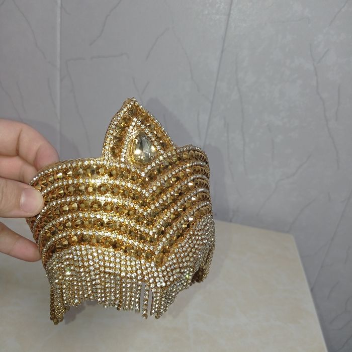 Холати  янги 200 000