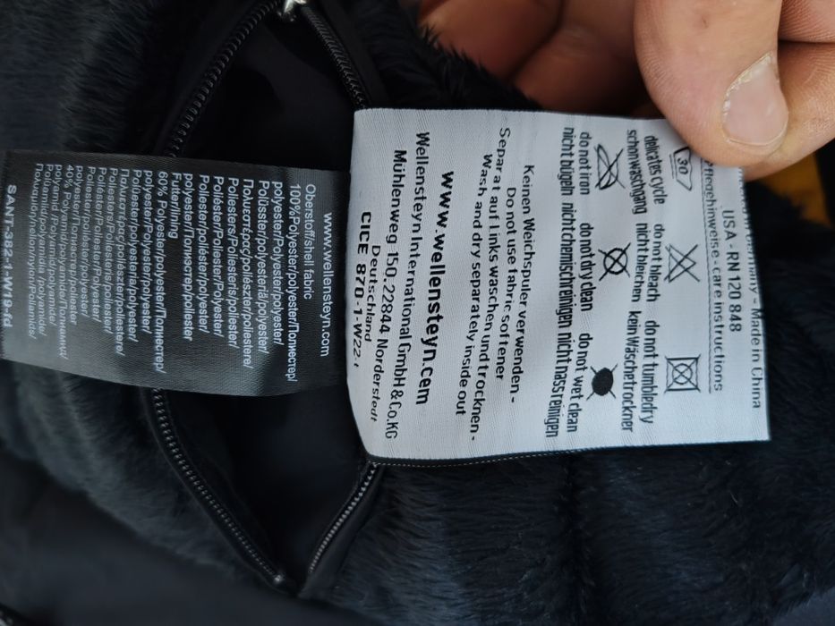 Geaca neagra Welnestain