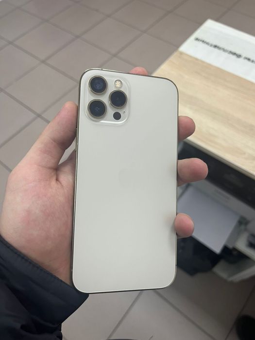 Продам айфон 12 про мах