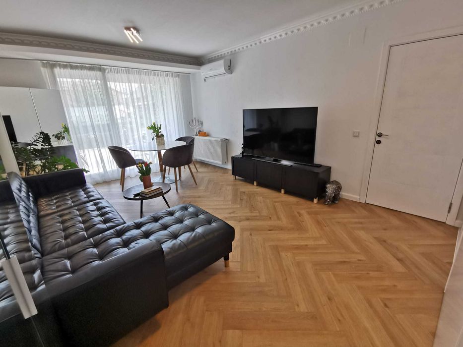 Apartament 2 Camere in Complex cu Piscina - Otopeni, 500m de Metrou