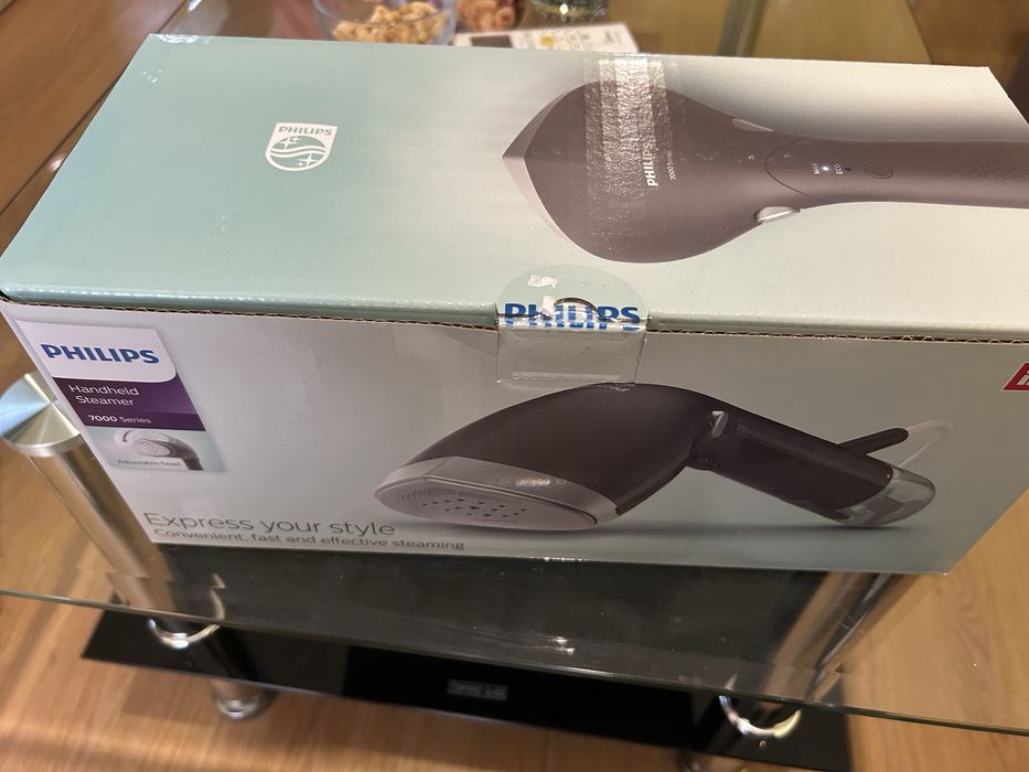 Уред за гладене с пара Philips STH7040