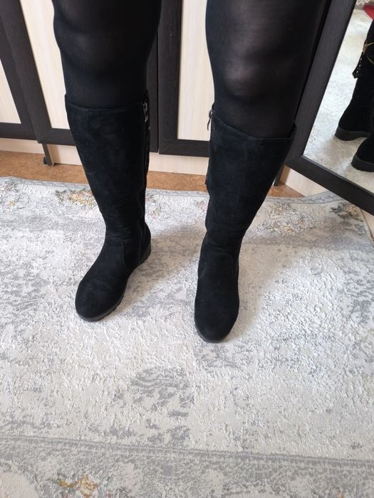 Продам зимние сапоги замша