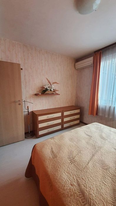 Тристаен апартамент под наем в ж.к. Лозенец, 2218854