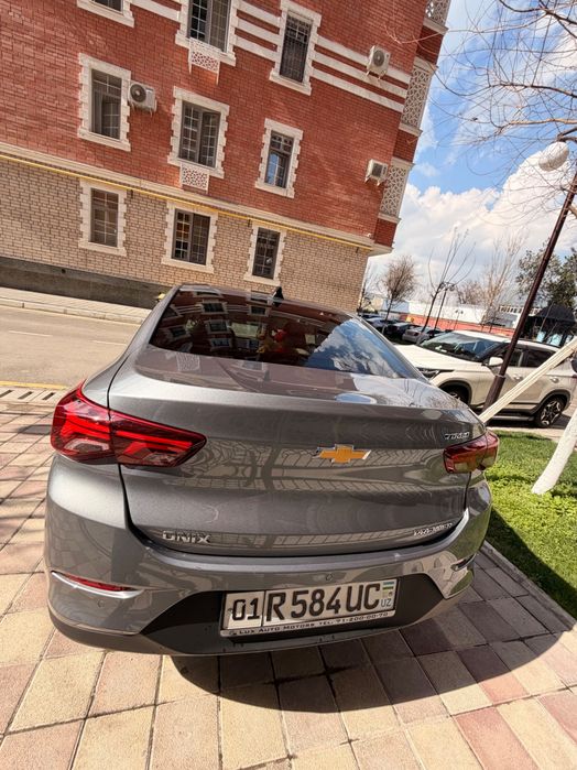 Автомобиль Chevrolet Onix Premier. Идеальное состояние