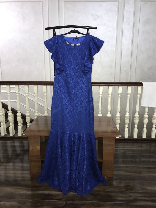 продам платье новый