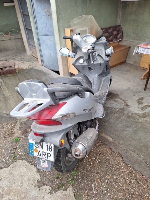 Kymco grand dink 250