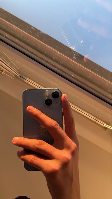 Продам айфон 14.