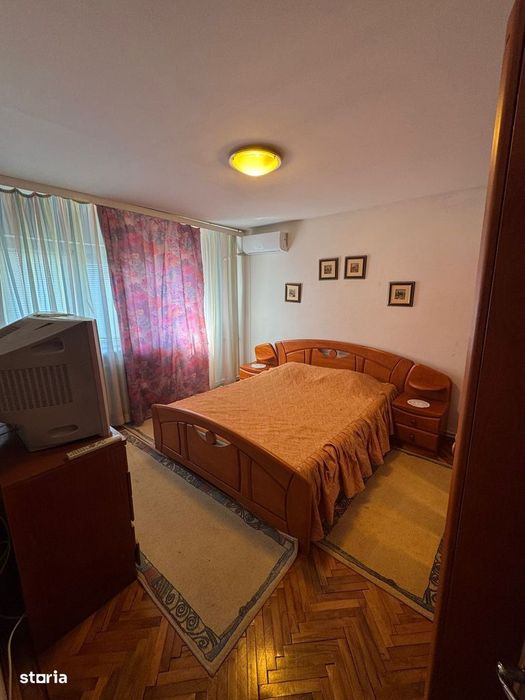 Oportunitate rara - 3 camere decomandat Ultracentral cu vedere la mare — fotografia 3