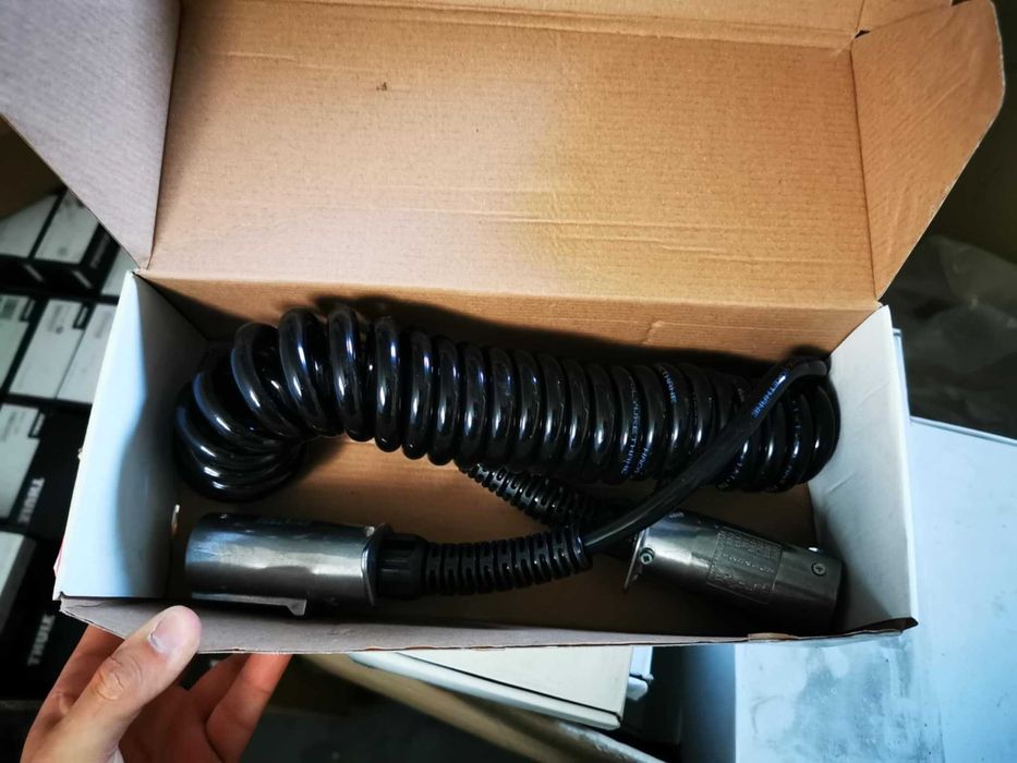 Lot marfa piese și accesorii auto noi lichidare stoc en-gro scule