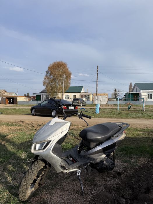 Продам скутер м 8