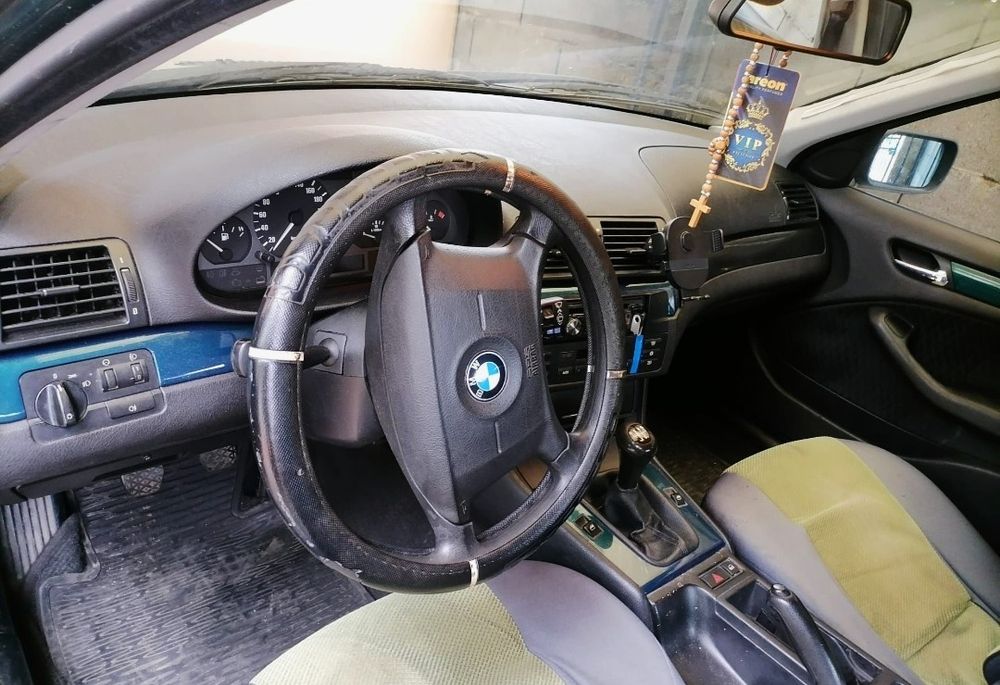 BMW 3 Series 1988 — imagine 3