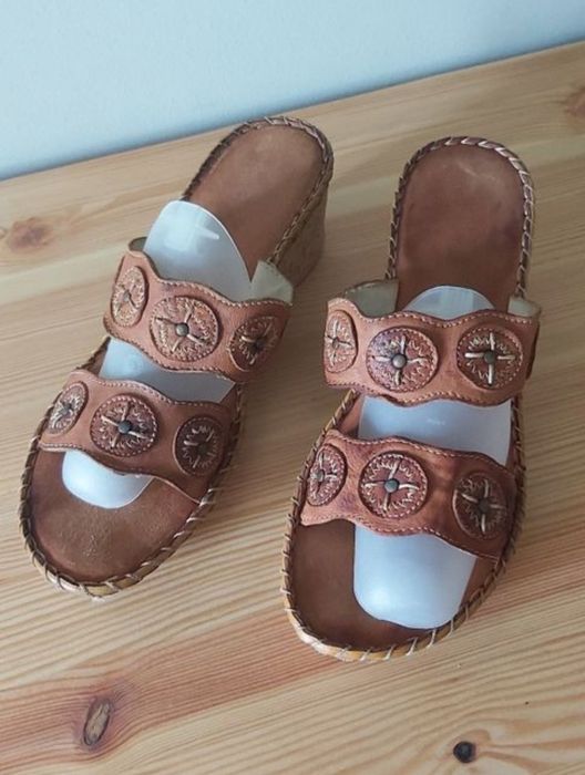 Шлепанцы женские