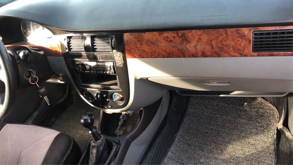 Daewoo Gentra машина