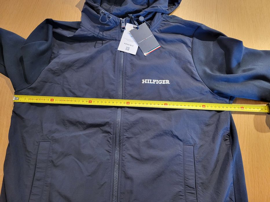 Geacă Tommy Hilfiger, mărime L, nouă, cu etichetă
