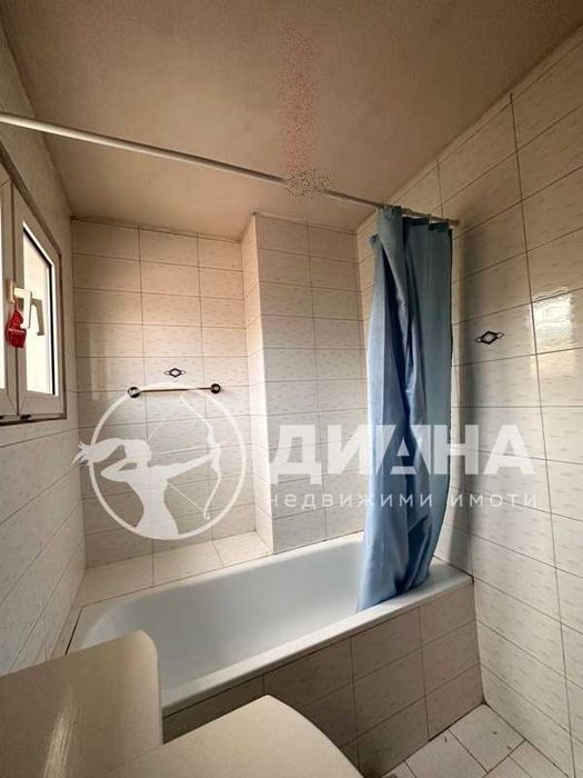 Продава се Четиристаен апартамент в Пловдив, Център - 140 кв.м за 1750 €/кв.м - Снимка #8