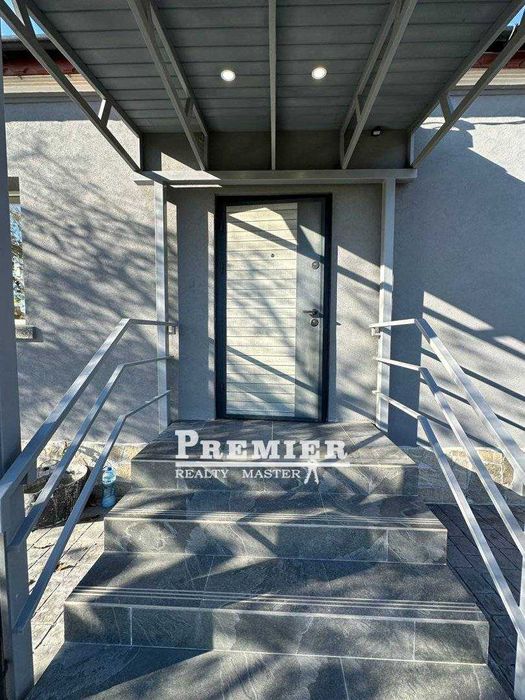 Напълно реновирана къща в центъра на село Гюльовца