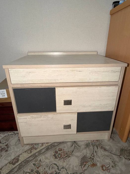 Mebel tortmali tumba