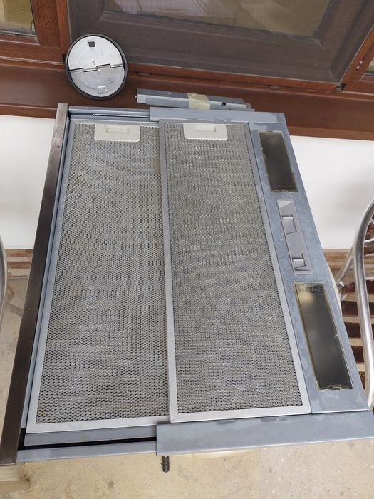 Продавам италиански аспиратор с два  мотора  дъл.60см на шир.30см