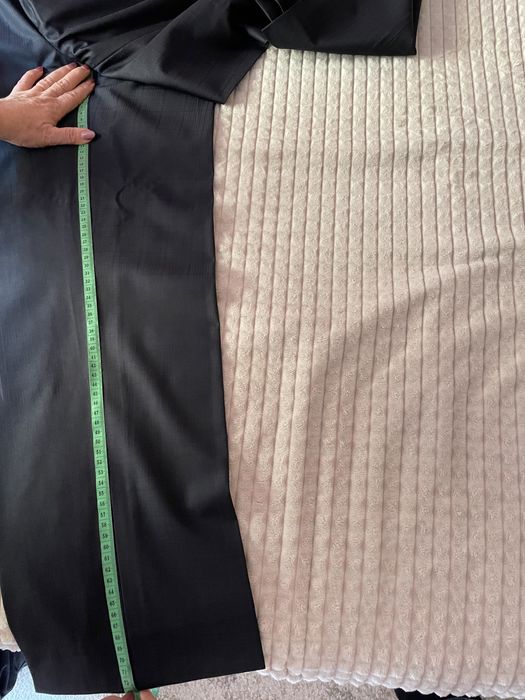 Costum Hugo Boss nepurtat 48