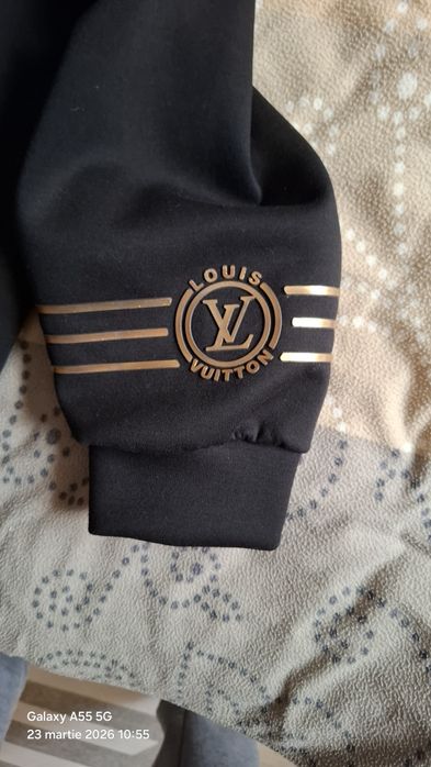 Hoodie negru de dama!