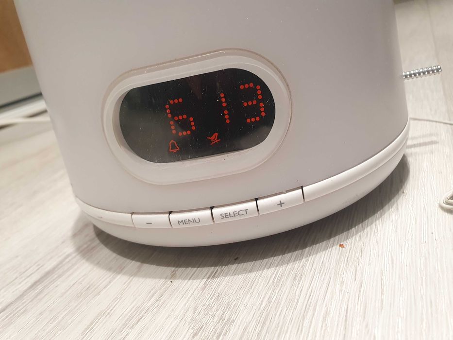Лампа за събуждане PHILIPS Wake-up Light HF3470/01  Радиобудилник