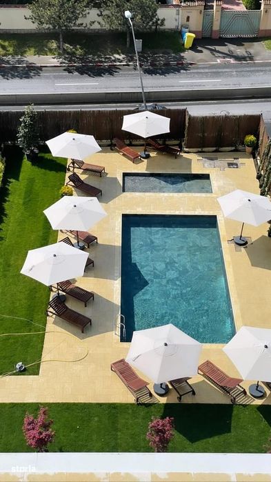 Apartament cu 4 camere si curte privata exclusiva