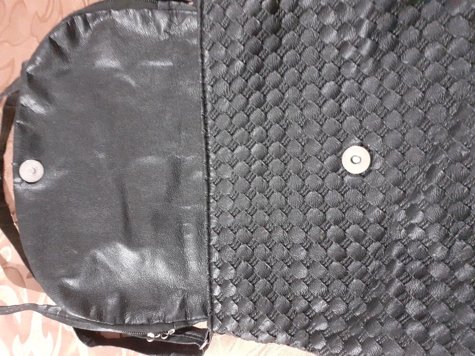 Дамска малка черна чанта