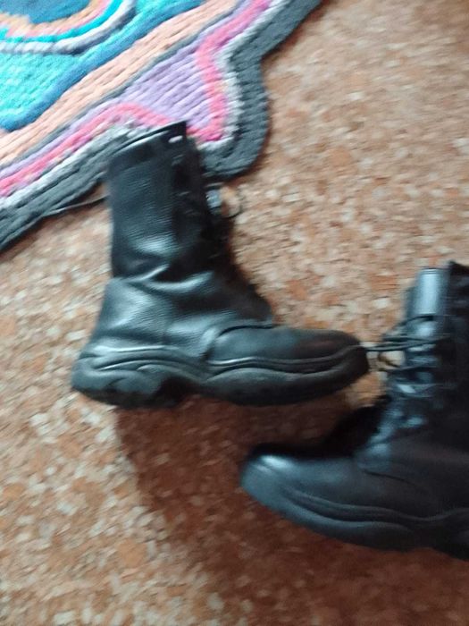 Продам Берцы 41 р. В отличном состоянии.