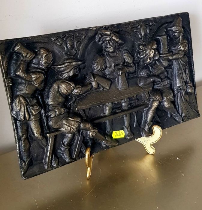 Candelabru/Tablou basorelief  vechi din metal