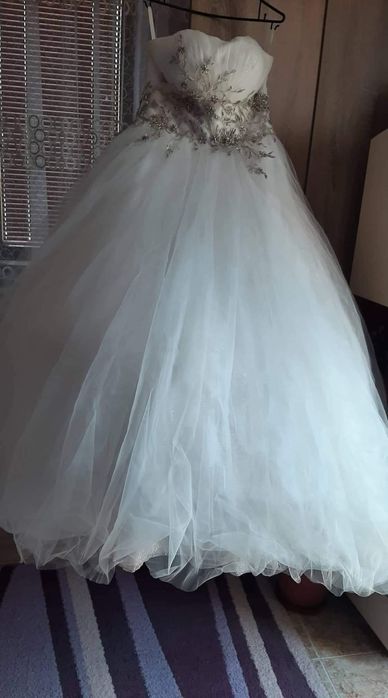 Дамска сватбена рокля