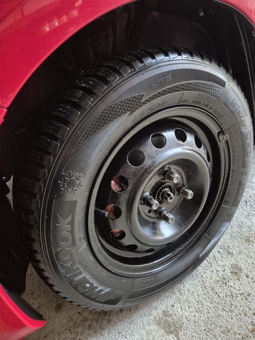 Toyota yaris 3 benzina 1.o