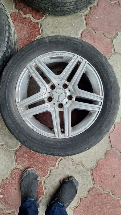 Мерседес титанка на R16