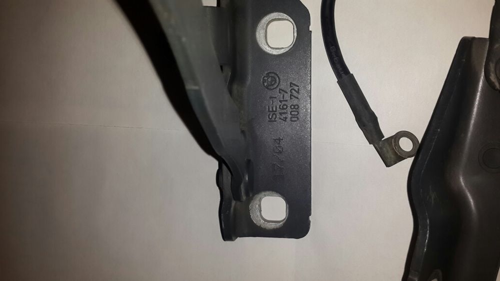 Продам навесы на капот на Bmw e60