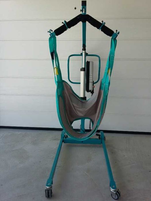 Macara ridicare invalizi cu chinga  – 150 kg – AKS Foldy (folosit)
